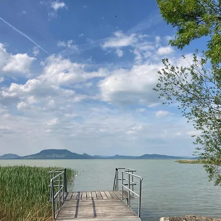 Appartement Kucko A Parton Fonyód